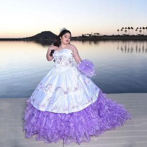 Lüks Mavi Quinceanera Elbiseler 2024 Ruffles Ballkleider Korse Prom Elbise Kadın Doğum Günü Partisi Tatlı Vestido De 15 Anos