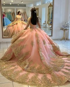 Rose Gold Ball -klänning Quinceanera klänningar spetsar Appliced ​​Sweet 16 Dress Beaded Girls Pageant -klänningar Vestidos de 15