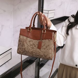 Nuove borse da giorno da donna borse a tracolla borse a tracolla borse per pendolari di moda transfrontaliera per il commercio estero borsa grande