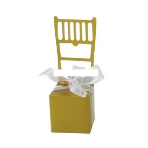 Klassische Candy Silver Gold Stuhl-Hochzeitsbevorzugungsbox mit Band und Herzanhänger als Hochzeitsgeschenk