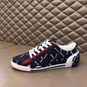2023 mens designer shoes letter printed luxury fashion casual black men sports sneakers high quality real picture MKJKL gm30001