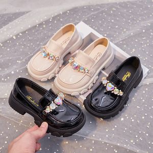 Sneakers jesień dzieci skórzane buty dziewczyny kryształowy ślub samotny dzieci o niskim obcasie księżniczka czarna beż 230310