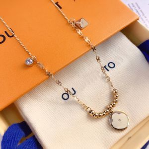 Women Luxury Designer Letter Pendants Necklaces Fashion Long Chain Crystal 18K Gold Stainless Steel Necklaces Statement Wedding Jewelry X113