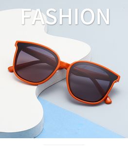 Designer Brand Fashion Solglasögon Luxury Outdoor Summer New Style Miu Big Solglasögon Luxury Letter Womens Mens Goggle Senior Eyewear For Women Eyeglasses Frame VI