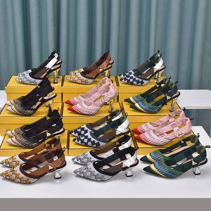 Nowe wydrążone sandały korzeniowe spiczaste obcasy formalne buty fen fen kapci lakierowane z tyłu wycieczka letnia skórzana przędza netto projektant rozmiar 35-42