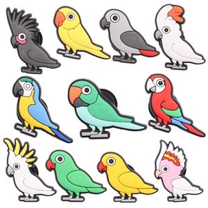 Moq 20pcs pvc karikatür kawaii renkli papağan ayakkabı takılar parçalar aksesuarlar toka tıkanma düğmesi iğneleri pimleri bileklik bilezik dekorasyon çocuklar genç yetişkin parti hediyeler