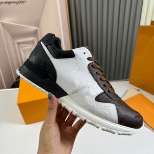 2023SS Spring Men Buty oddychające wydanie wilgoci Modna Sport Sport Rekretka przenośna tablica US38-45 KMAA GM70004