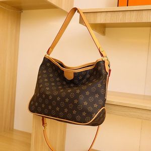 Luxurys Designers Women Bags Crossbody高品質のハンドバッグレディース財布肩のショッピングトートバックバックパックスタイル＃5208