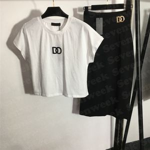 女性レタープリント Tシャツトップハイウエストスカートツーピースセットファッションブランド女性半袖ルーズ Tシャツショートドレススーツ