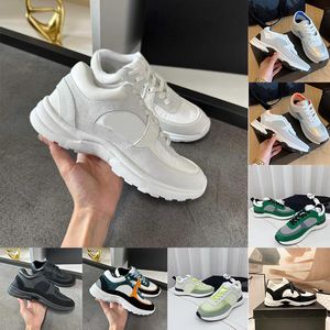 Designer kvinnor casual skor reflekterande kalvskinn sneakers vintage mocka läder snörning plattform sneaker mode tränare sko