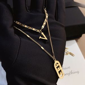 Luxury Jewelry Necklace Charm Fashion Design Necklace 18k Gold Plated Long Chain Designer Style Popular Brand Exquisite Gifts Campus Couple Family