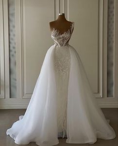 Elegant Mermaid Wedding Dresses Sleeveless V Neck One Shoulder Appliques Sequins Beaded Pearls Detachable Train 3D Lace Floor Length Lace Bridal Gowns Custom Made