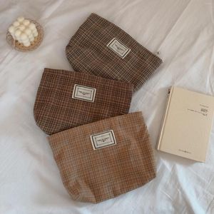 Kosmetiska väskor Womems retro varma kaffe färg brittisk stil rutig handväskor konst koreansk bomull sminkar förvaring väska