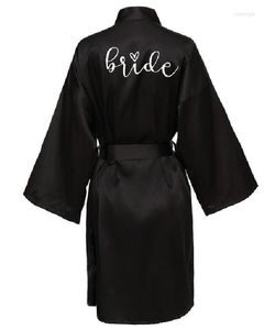 Kvinnors sömnkläder bröllopsfest team brud mantel med svarta brev kimono satin pamas brudtärna badrock sp061