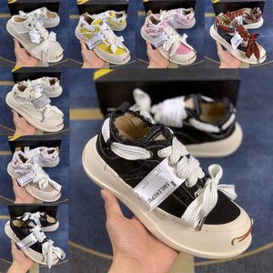 2023 Ogfashion SmileRepublic Casual Shoes Open Wort Sr Street Chunky Sole Platform Canvas Sneaker Mule Sneaker Bassa Black Bianco Bianco Multi-colore Designer Sneaker