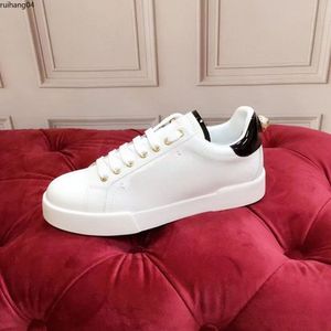 Sleaker Sneaker Beige Leather Shoes Itália Vintage Men Womens Red Stripe da Web Luxurys Designers tênis Bi-cor de borracha sola clássica Casual Sapato 35-45 Mkji Rh400004