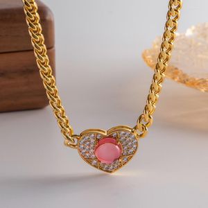 Pendanthalsband Minar Classic Pink Color Rhinestone Heart for Women Gold Plated Brass Chunky Cuban Chain Halsbandsmycken