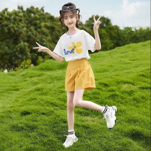 Set di abbigliamento Set per bambini estivi per ragazze Nuova moda 7 8 9 10 Bambini di 11 anni Versione coreana T-shirt e pantaloncini Abito a due pezzi