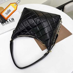 Luxury Women's Brand Designer Single Shoulder Bags Fashion Sense Ryggsäckar Multifunktionella bärbara stora kapacitet Small Box Packaging Factory Direct Sale