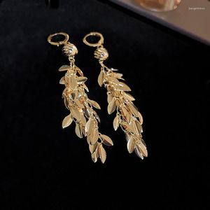 Dingle örhängen minar vintage guldfärg metallblad långa tofs örhänge för kvinnor flickor pläterade kopparbladsmycken