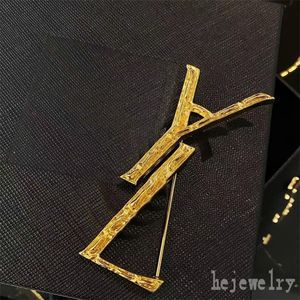 Y designer brooch diamonds letter luxury pins crocodile brass big plated gold bridal women christmas dress suit shirts brooches jewelry woman charming ZB041 E23