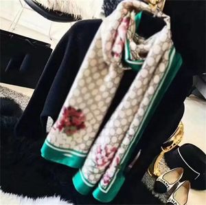 Partihandel europeisk stil högkvalitativ 100% silkescarf lady designer halsdukar sommar tunna halsdukar 90*180 cm flerfärgad vacker siden