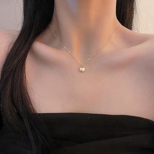 Kedjor Färgglada L Fashion Trendy Small Heart Pendant Cellavicle Chain Gold Color Alloy Gentle Necklace For Women Student Jewelry Gift