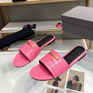 Summer Women's Garden Slippers Designer Diamond Leather Flat Sandals Comfortable and Durable Outdoor Beach Shoes