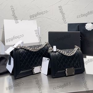 フランスの女性のデザイナーラムスキンボーイキルティングバッグミニ/小さな財布とシルバーメタルチェーンストラップクロスボディショルダーハンドバッグ屋外サコチ6色20cm/25cm