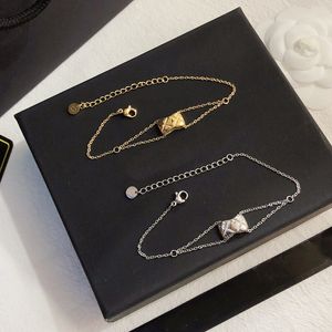 Kedjedesignerarmband för kvinnor Stämpel Lyxkedja Kvinnor Länkkedja i rostfritt stål Armband välsignelsekort Kedjepresent till alla hjärtans dag present