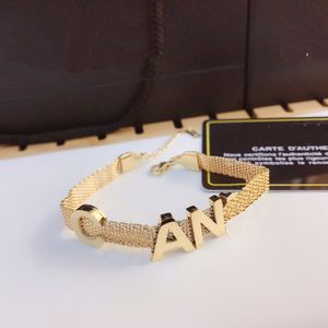 Luksusowy łańcuch stali nierdzewnej Bracelety Bracelety Kobiety Biez Bangle 18K Gold Enamilu Miłośnicy prezent List Wisiewała Mankiet Mankiet Wedding Biżuteria Hurtowa L006