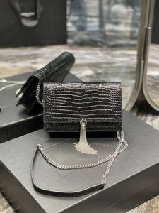 Luxury women's bag shoulder bag chain bag crossbody crocodile tassel zipper built-in compartment daily with black / white 19 * 12.5 * 4CM