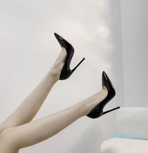 スタースタイルの豪華な靴女性光沢のあるボトムポンプハイヒールシューズドレスウェディングシューズ