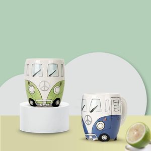 Tassen Kreative Handmalerei Doppel Bus Becher Cartoon Keramik Milch Tee Wasser Kaffee Home Office Schule Trinkgeschirr Tasse Novetly GiftsMugs