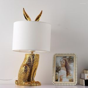 Bordslampor Modern Gold Lamp Luster Design Light Fixtures vardagsrum sovrum sovrum kontor konst dekor hem belysning tyg lampskärm