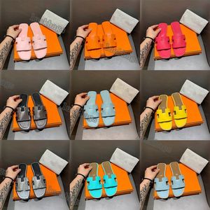 Designer Classic Women oran Sandali piatti Multi Color Beach Slipper Patterns Colori Shoal Leisure Indoor Sandalo Set completo di accessori Slides Resorts