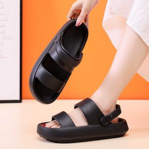 Slippers 2022 Summer New Two Wear Sandals Fashion Casual Beach Shoes Slides Women Women Loves Outdoor Sports Casal Driving Slippers Men Women Z0317