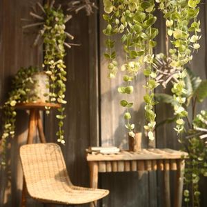 Flores decorativas Simulação de vime artificial pendurada em Monly Deixe Vine Fake Eucalyptus Folhas Ivy Decoração de casa Flor