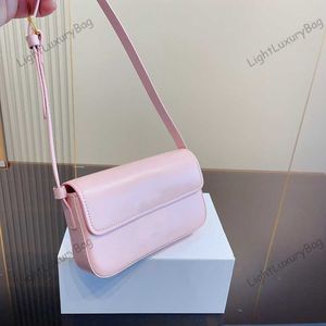 Kadınlar için Moda Under Emfer Omuz Çantası Retro Vahşi Crossbody Çanta Desigenr Hangbags Kadınlar için Klasik Kadın Kolay ve Uygun Cüzdanlar 230316