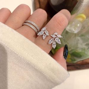 Wedding Rings Simple Fashion Graceful Leaves Open Ring Silver Color Girl Cocktail Party Shine Crystal Zircon Women Jewelry