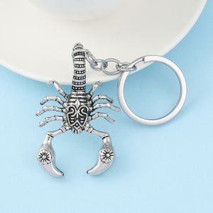 Scorpion King Kolye Keychain Retro Domineering Scorpion Warrior Keychain Araba Çantası Asılı Süsler Araba Orretro Yaratıcı Hediye