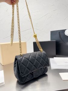 Torby od projektantów mody torebki damskie portfel torebka Caviar leather Crossbody torba na ramię Lady luksusowe torby metalowy łańcuszek kopertówka z klapką Totes Bag torebka z nicią 20X14CM