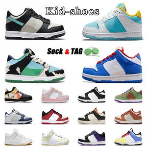 Berühmte Dhgate Kids Schuhe Schwarze weiße Panda Kinder Heiße klobige Chicago Kids Designer Laufschuhe Doraemon Lagoon Pulse Tropical Twist Kinder Sneakers Trainer Trainer