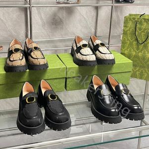 Designer klänningskor kvinnor plattform sneakers loafers gummi svart glänsande läder chunky rund huvud sneaker tjock botten sko med låda storlek 35-40