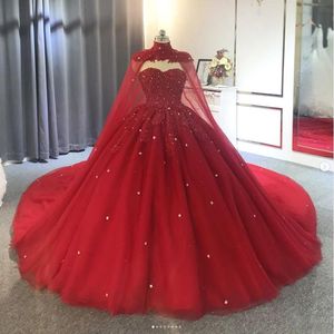 Abiti da sposa a trapezio arabi di lusso rosso principessa con mantello lungo con perline di cristallo Corsetto con lacci Cappella strascico Abito da sposa robe de mariee