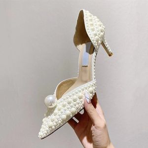 Zarif gelinlik ayakkabıları bayan sandalet beyaz inciler deri lüks markalar yüksek topuklu sandaletler kadınlarla yürüyüş kutusu boyutu35-40 beyaz sandalet