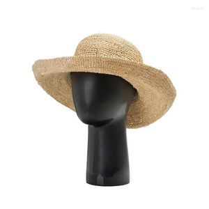 Szerokie brzegi czapki król pszenica Summer Big Raffii Słomka Składana kopuła Kobiet Sun Hat Light Dyczelna podróż moda swobodna na zewnątrz