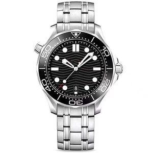 Man Watch Designer de Designer Men Momanwatch Avançar o movimento automático resistente à água OMG Banda de relógios de pulso de mergulho de ponta de alta