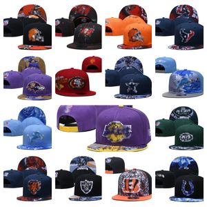 Projektant Snapbacks Hats Wszystkie drużyny logo haft haft futbol bawełna bawełniana litera zamknięta siatka flex czapki rybak flat kapelusz hip hop sportowy hockey snapback cap mix