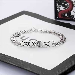 2023 Designer Nya smycken Double Skull Elf Armband Thai Silver Armband Versatile Boyfriend and Girl Friend Valentine's Day Gift